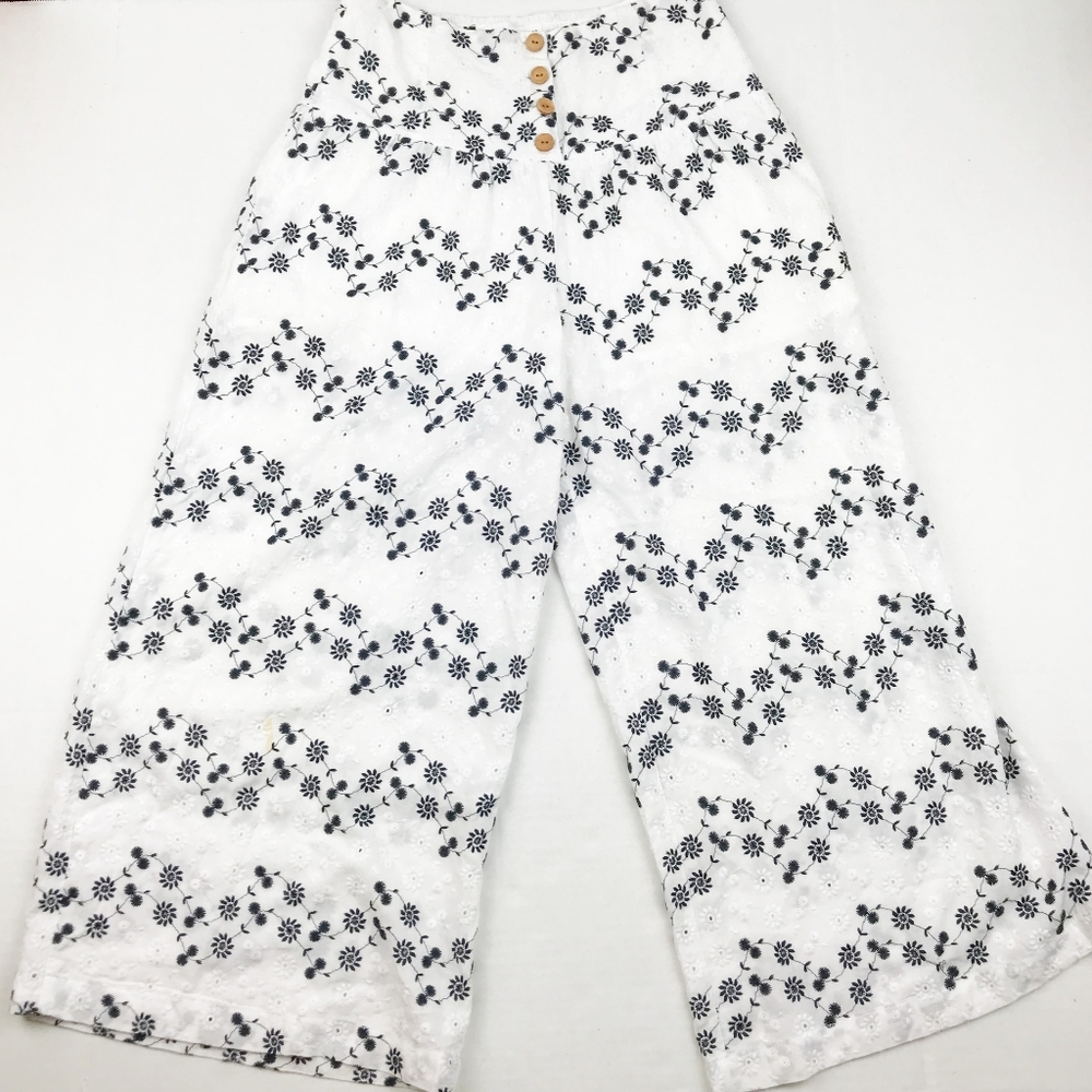 Coco + Jaimeson Palazzo White & Black Pants